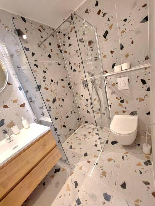 City Beach Apartment Макарска Экстерьер фото